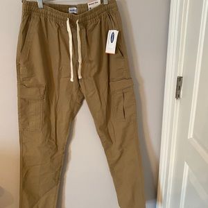 NWT mens Old Navy Relaxed slim Medium khaki pants